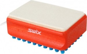 Swix Щетка комбинированная фетр/голубой нейлон, прямоугольная 5657 - фото 112054